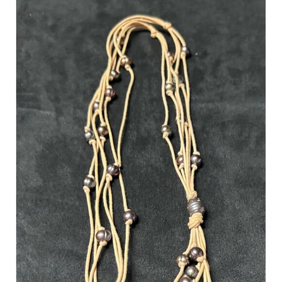 Black Tahitian pearls suede Cord necklace, lariat style Y necklace, 32" long - Picture 6 of 6